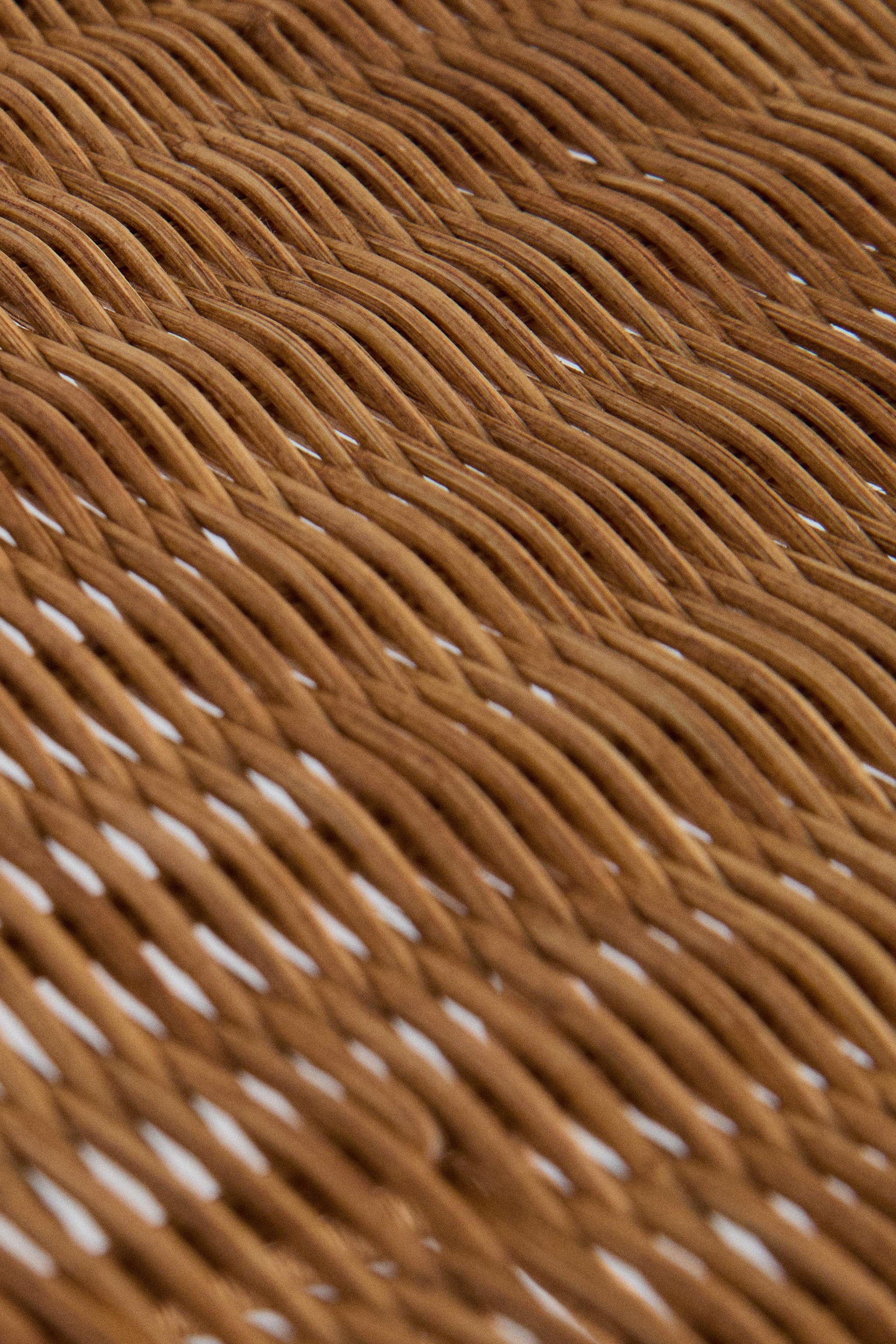 TABOURET ROTIN